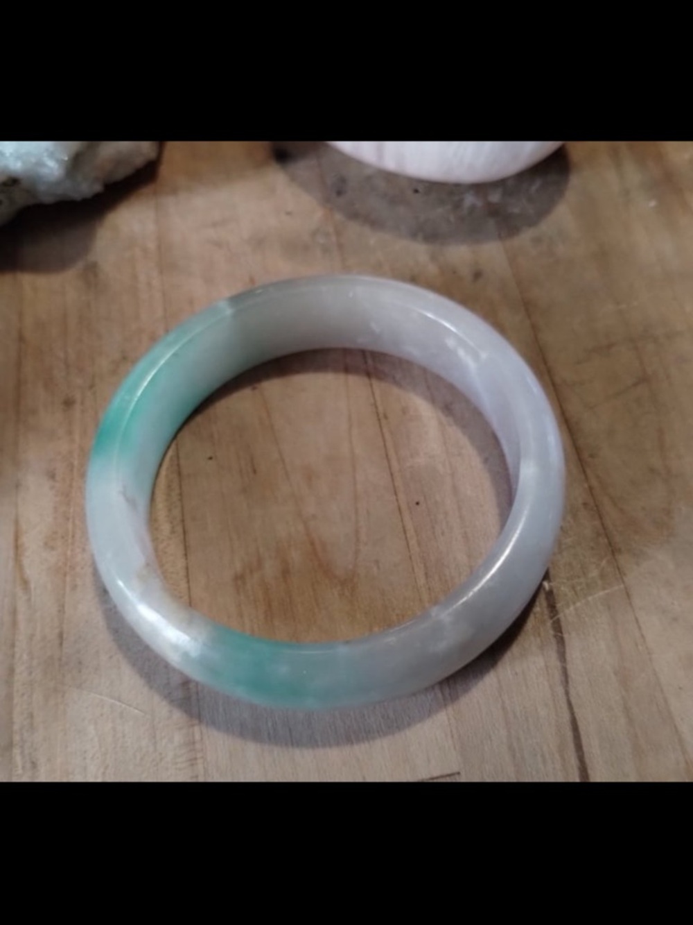 Burmese Jadite Bangle bracelet - Picture 2 of 5